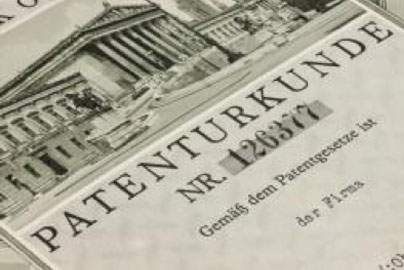 Foto einer Patenturkunde mit der Nummer 126377
